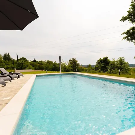 Istra 3 Bedroom & Pool Retreat * Krapan