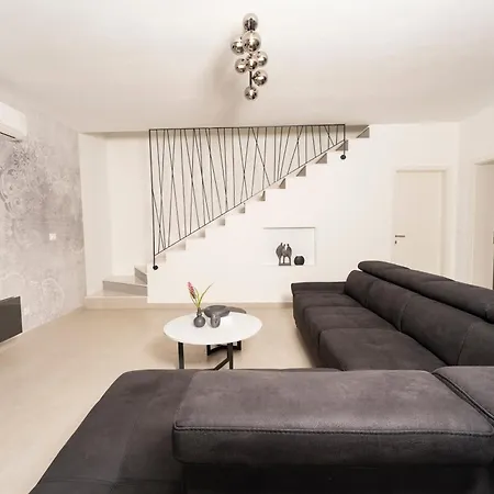 Istra 3 Bedroom & Pool Retreat